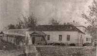 Старинный снимок помещичьего дома в Чмутове.